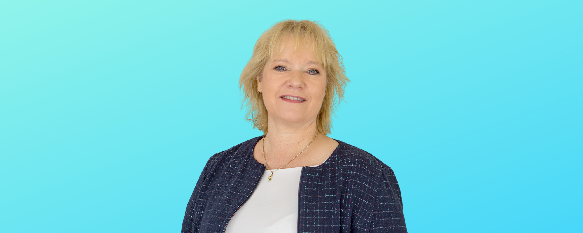 Ing. Mag. Marion M. Lercher Expertin für Customer Care – Mimikanalyse und (non)verbale Kommunikation Mimikresonanz®-Trainerin – emTrace® Emotions-Coach Systemischer- und Wirtschaftscoach Zertifizierte DiSG® Trainerin