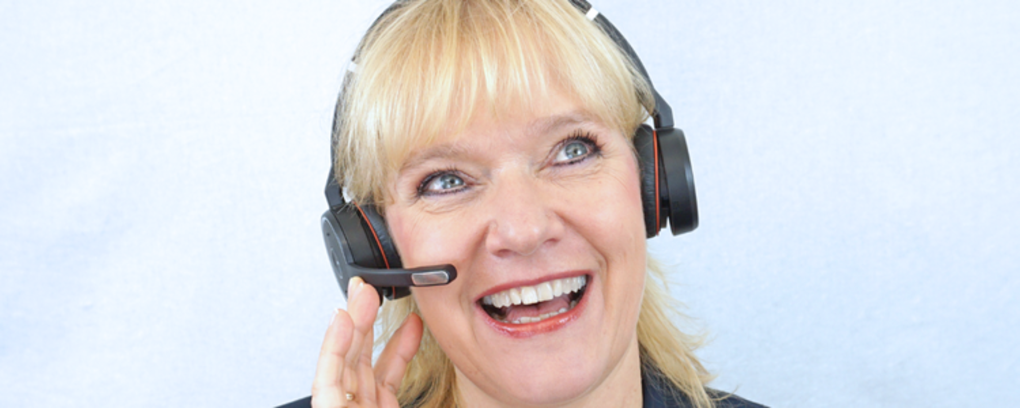 Ich beschäftige mich bereits seit mehr als 25 Jahren mit dem Thema Kundenkommunikation sowie Kunden- und Serviceorientierung am Telefon und greife somit auch auf ein großes Know-how zurück.